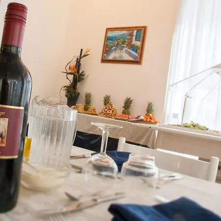 Hotel Raffaello 3*